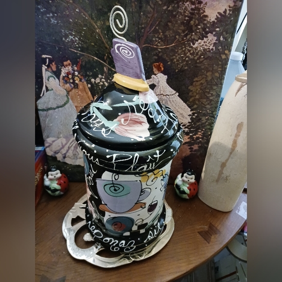 🍪PARIS Whimsical Ceramic Cookie Parisian Motif Canister,The Perfect Gift.🎁 - Picture 2 of 16